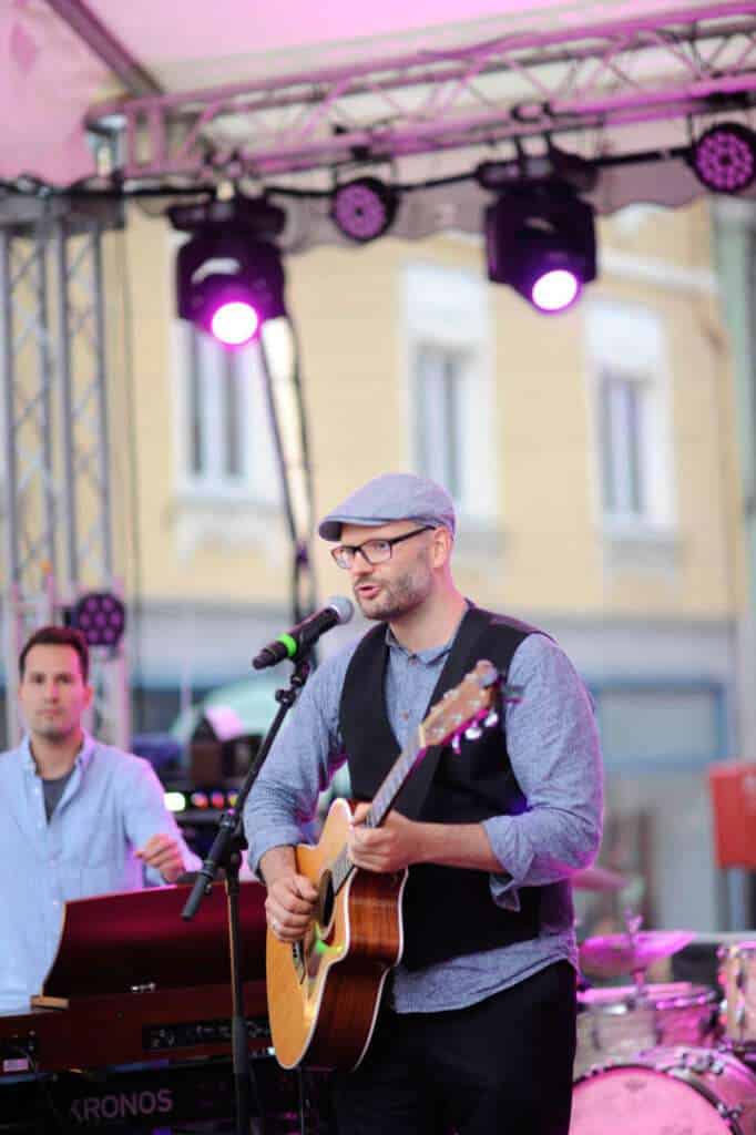 Hochzeit und Galamusik Graz: Live-Musik für unvergessliche Firmenfeiern.